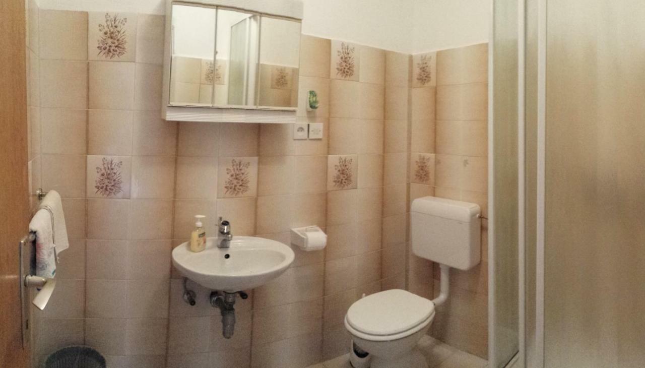 Guesthouse Familija Tariba Супетарска-Драга Экстерьер фото
